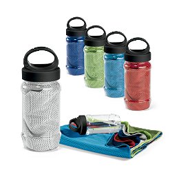 Polyamide and polyester sports towel with bottle