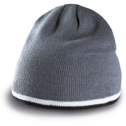 Beanie with contrasttwo-tone band