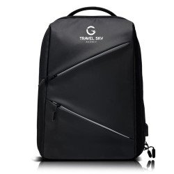 Tarpaulin laptop backpack with reflective pullers